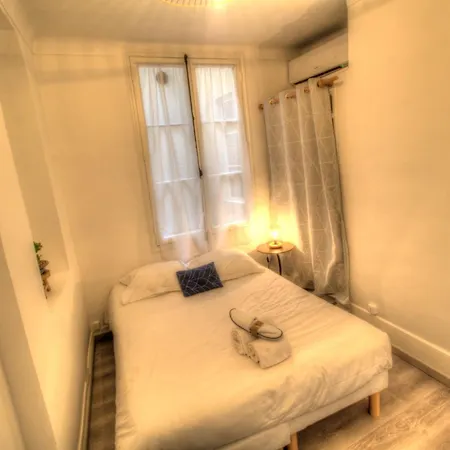 Alc - Ff39 - 9 Min Palais And Beaches